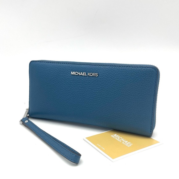 Michael Kors Large Continental Wallet Wristlet - Picture 2 of 7